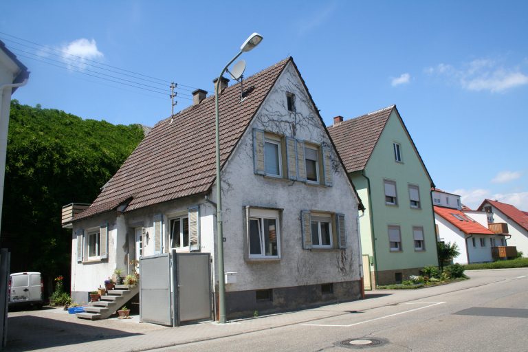 Einfamilienhaus, Sanierungsbedürftig