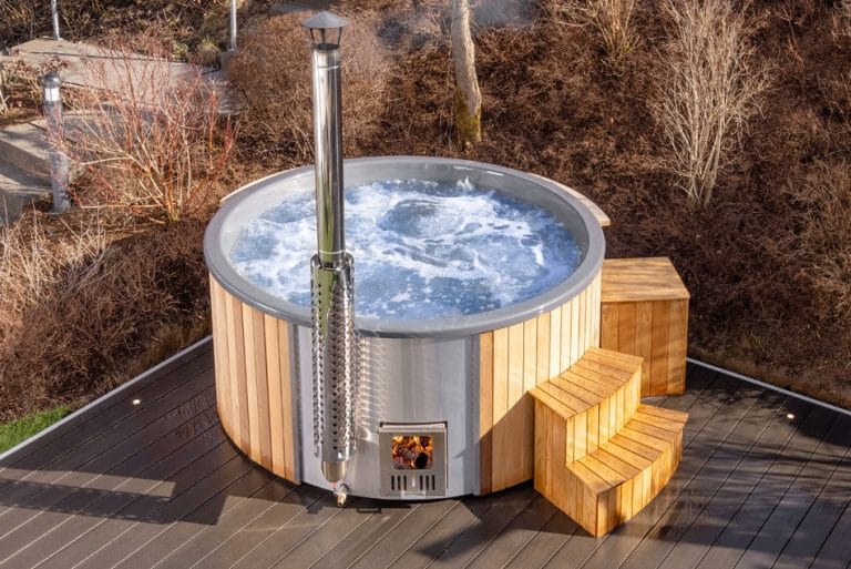 hot tub im garten